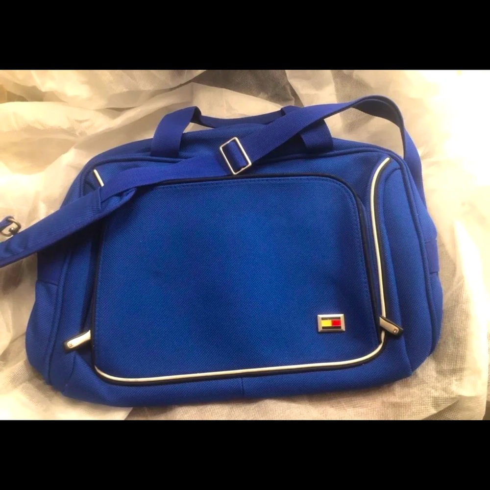 Tommy Hilfiger travel carry on bag